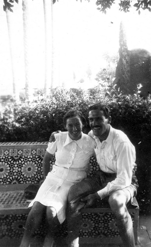 חביבה רייק ורפאל רייס במצרים, שנת 1944. מתוך אוספי ביתמונה