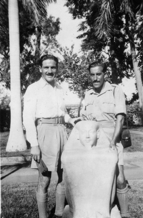 רפאל רייס וצבי בן-יעקב במצרים, שנת 1944. מתוך אוספי ביתמונה
